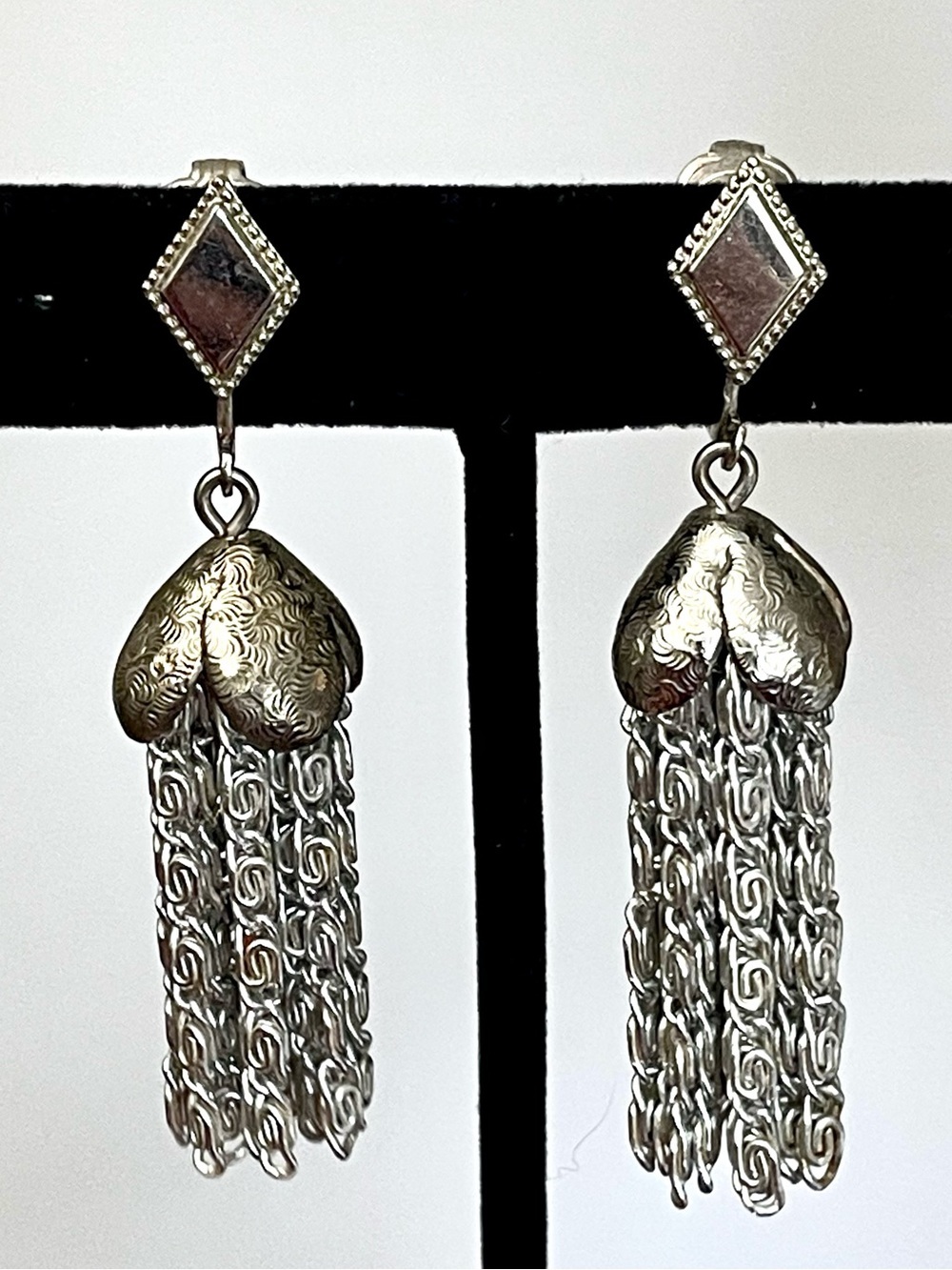 Sarah Coventry Vintage Silver Tone Geometric Tassel Fringe Dangle Clip Earrings